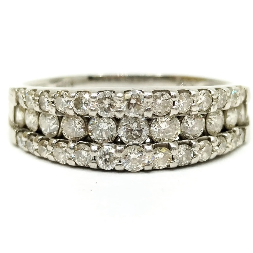 Platinum 1 carat diamond ring size 7.25 - Picture 3 of 15